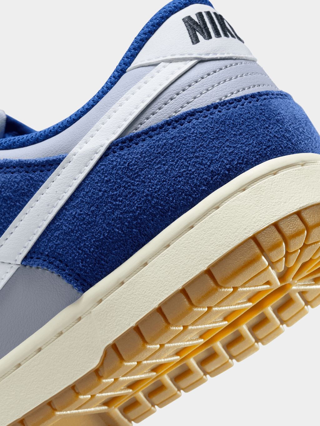 Nike Dunk Low Retro SE Grey/Blue Sneaker